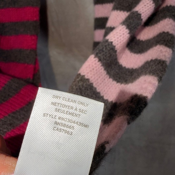 W HALOGEN 100 % Cashmere Infiniti Scarf Women'sStriped Pink and Gray Luxury - Picture 4 of 7